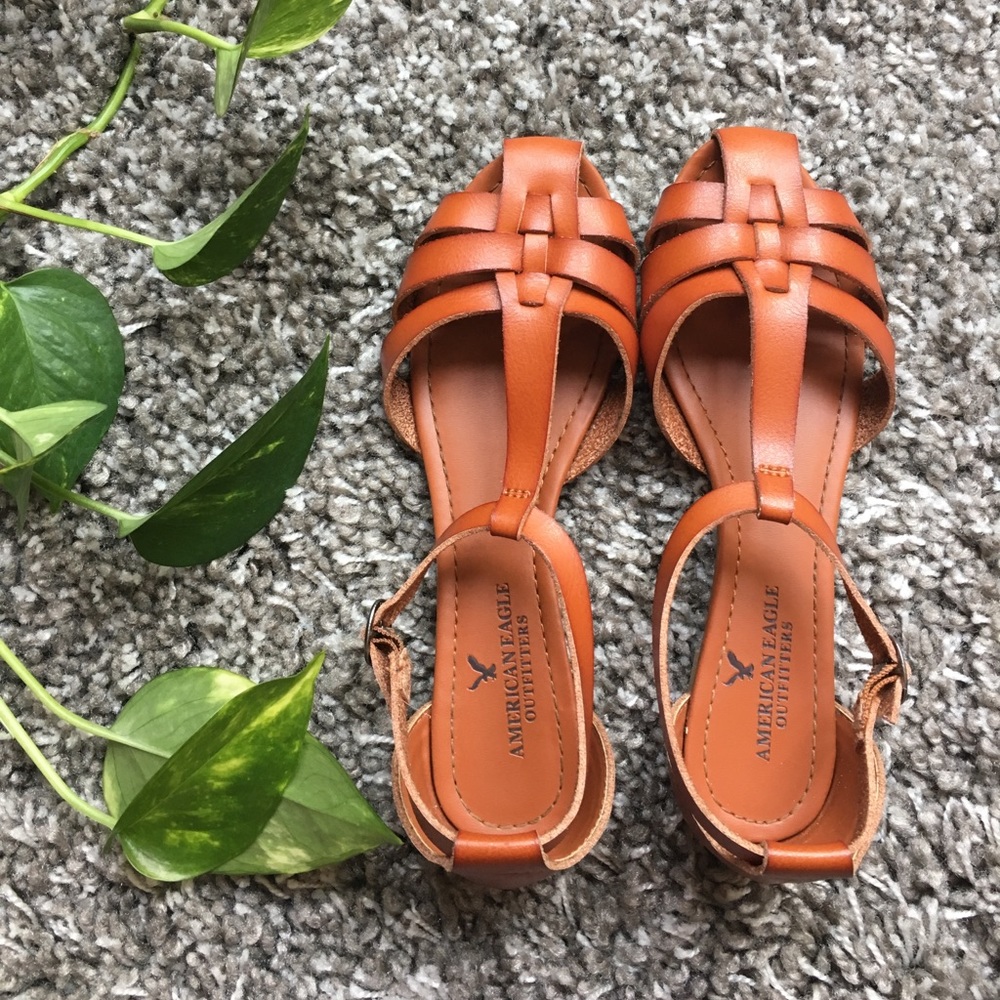 American eagle outfitters light brown sandals